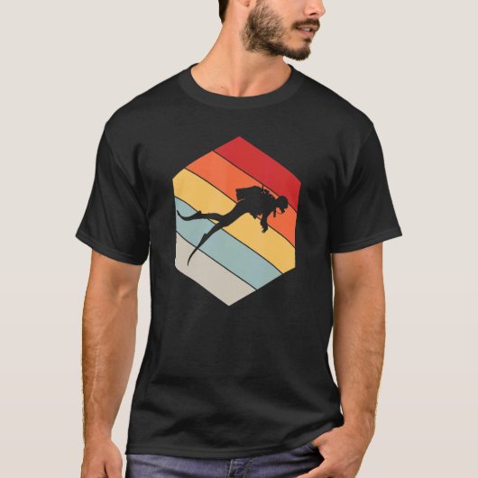Scuba Diving Divemaster Geometric Distressed Vinta T-Shirt (Vorderseite)