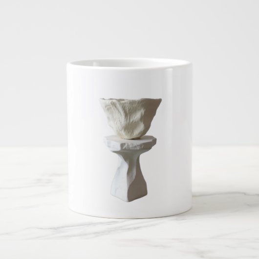 Sculptural Plaster Pedestal Raw Hand-Formed Brutal Jumbo-Tasse (Vorderseite)