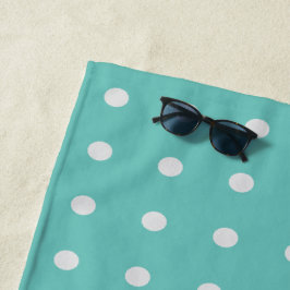 Sea Foam Green und White Polka Dots Strandtuch