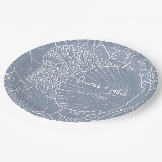 Sea Muschel Dusty Blue Coastal Beach Pappteller (Schrägansicht)