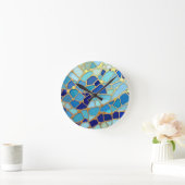 Sea of Waves Blue and Gold Mosaic Fine Art Runde Wanduhr (Zuhause)