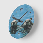 Sea Otters Runde Wanduhr (Winkel)