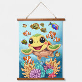 Sea Turtle Baby Happy and Süße Figur Wandteppich Mit Holzrahmen (Vorderseite)