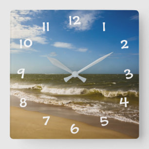 Sea with blue sky  - quadratische wanduhr