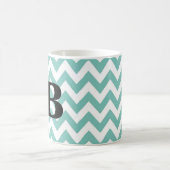 Seafoam und Schwarz-Zickzack Monogramm-Tasse Kaffeetasse (Mittel)