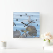 Seagull auf den Felsen Quadratische Wanduhr (Zuhause)