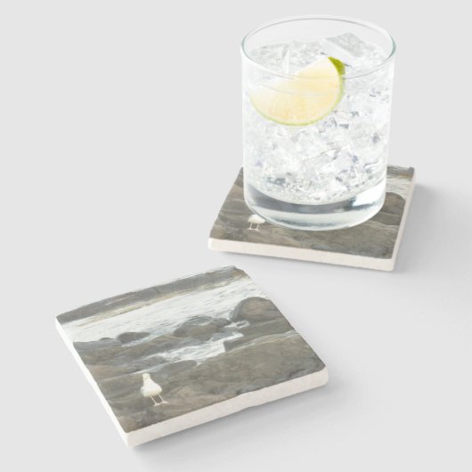 Seagull auf Felsen Steinuntersetzer (Seitenansicht)