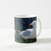 Seagull, die auf der Zaun-Post-Tasse liegen Kaffeetasse (VorderseiteRechts)