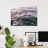 SEAGULL FLYING ÜBER DIE WELLEN POSTER (Heimbüro)