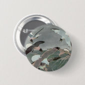 Seagulls Over Ocean Waves von Louis Agassiz Futes Button (Vorne & Hinten)