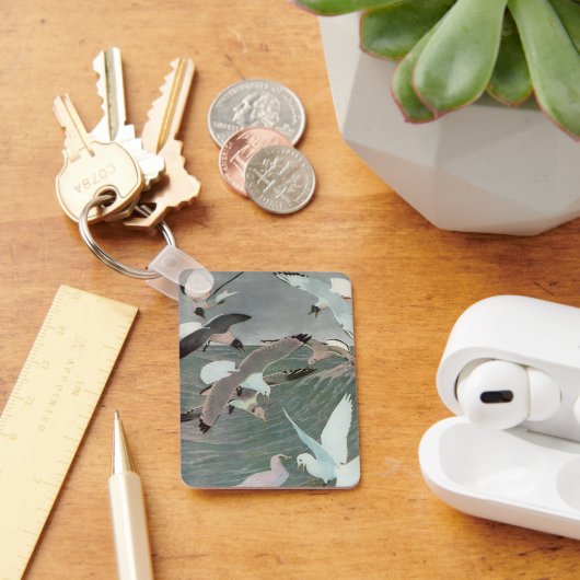 Seagulls Over Ocean Waves von Louis Agassiz Futes Schlüsselanhänger (Schreibtisch)