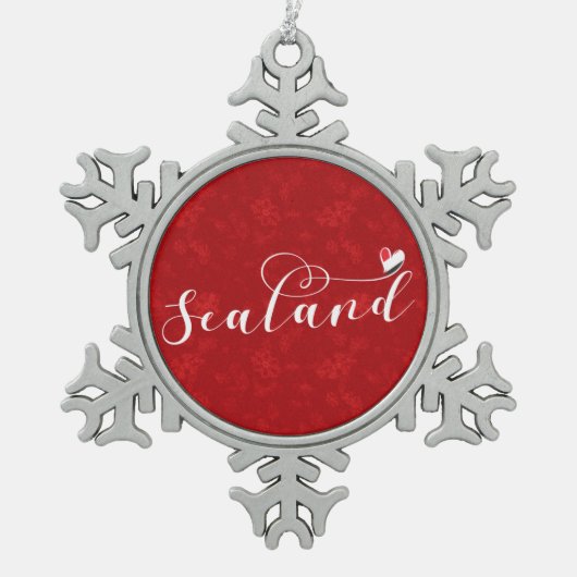 Sealand Flag im Herzen, Fürstentum Sealand Schneeflocken Zinn-Ornament (Vorderseite)