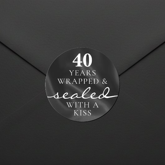 Sealed with a Kiss Black 40th Birthday Anniversary Runder Aufkleber