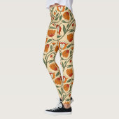 Seamless floral pattern in beige background leggings (Links)