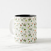 Seamless Green Leaf Pattern – Hand-Drawn Botanical Zweifarbige Tasse (Vorderseite Links)