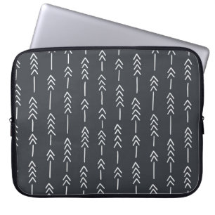 Seamless hand drawn geometric tribal pattern with laptopschutzhülle