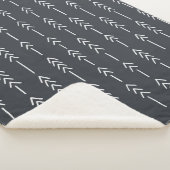 Seamless hand drawn geometric tribal pattern with sherpadecke (3/4)