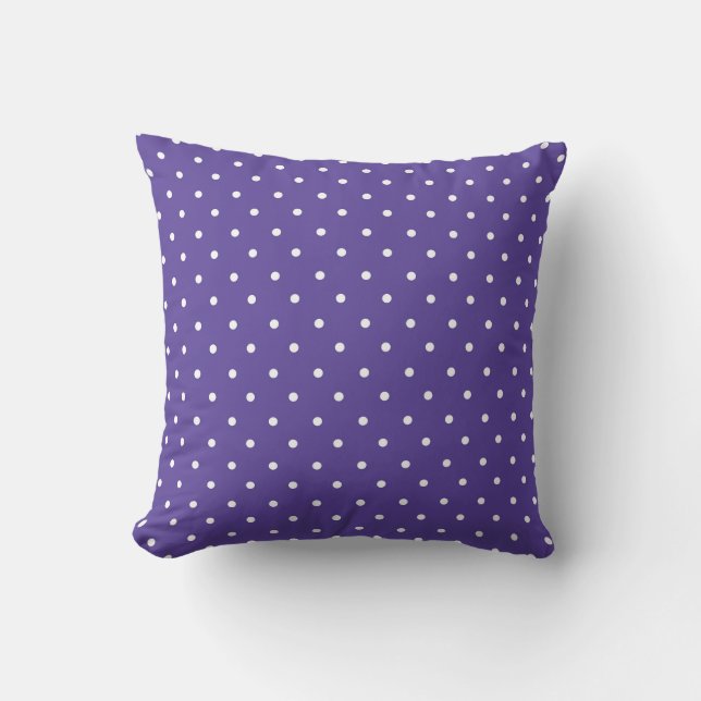 Seamless  medium purple polka dot pattern kissen (Vorderseite)