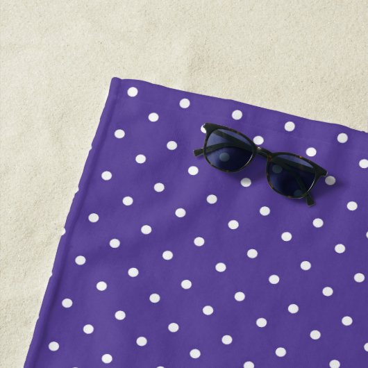 Seamless  medium purple polka dot pattern strandtuch (Beispiel)