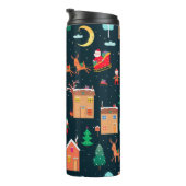 Seamless pattern of happy Christmastime in a villa Thermosbecher (Nach rechts gedreht)