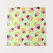 Seamless pattern with a cupcake with strawberries  wandteppich (Vorderseite)