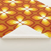 Seamless pattern with abstract floral elements and sherpadecke (3/4)