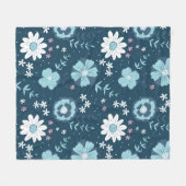 Seamless pattern with blue summer flowers on dark fleecedecke (Vorderseite (Horizontal))
