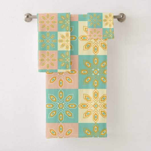 Seamless pattern with geometric floral motifs badhandtuch set (Insitu)