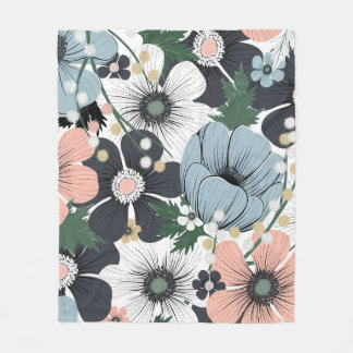 Seamless pattern with hand-drawn delicate flowers. fleecedecke