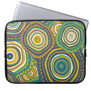 Seamless pattern with hand drawn ornamental circle laptopschutzhülle