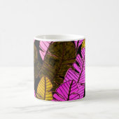 Seamless pattern with hand drawn tropical leaves.  kaffeetasse (Mittel)
