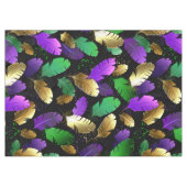 Seamless Pattern with Mardi Gras feathers Tischdecke (Vorderseite (Horizontal))