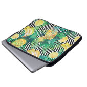 Seamless tropical pattern with bananas lemons palm laptopschutzhülle (Vorne Knopf)
