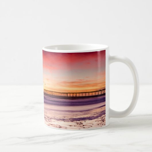 Seascape und Pier bei Sonnenuntergang, CA Kaffeetasse (Rechts)