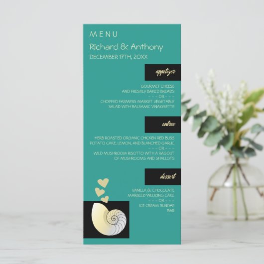 Seashell and Hearts, Beach Wedding Menu Menükarte (Stehend Vorderseite)