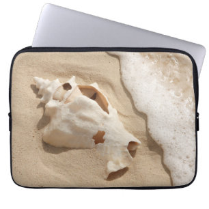 Seashell auf großartiger Türke-karibischer Insel Laptopschutzhülle