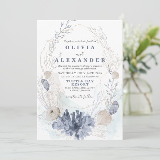 Seashell Beach Blue Hochzeit Einladung (Stehend Vorderseite)