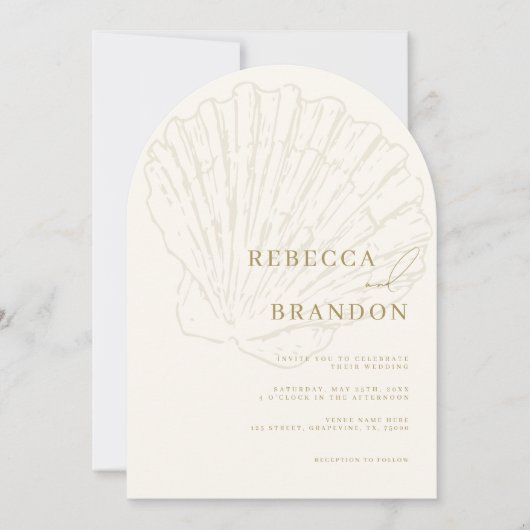 Seashell Beach Coastal Ivory & Gold Arch Wedding Einladung (Vorderseite)