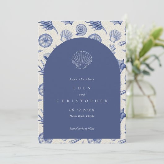 Seashell Beach Wedding Save The Date (Stehend Vorderseite)