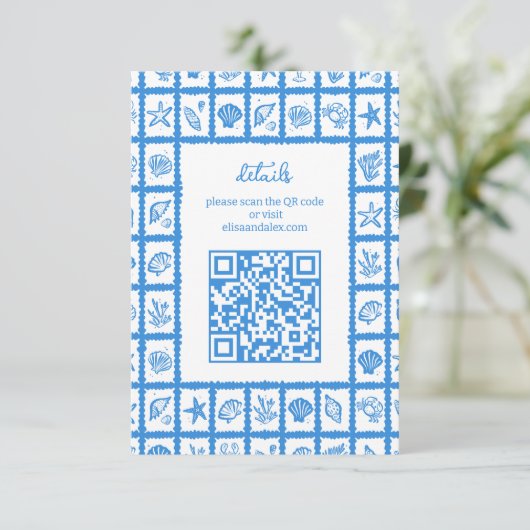 Seashell Grid Beach Wedding CUSTOM QR Code Begleitkarte (Stehend Vorderseite)