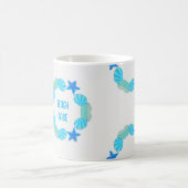Seashell umkreist Strandbabe oder individuelle Nam Kaffeetasse (Mittel)