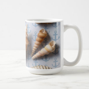 Seashells auf Anker-Hintergrund Kaffeetasse
