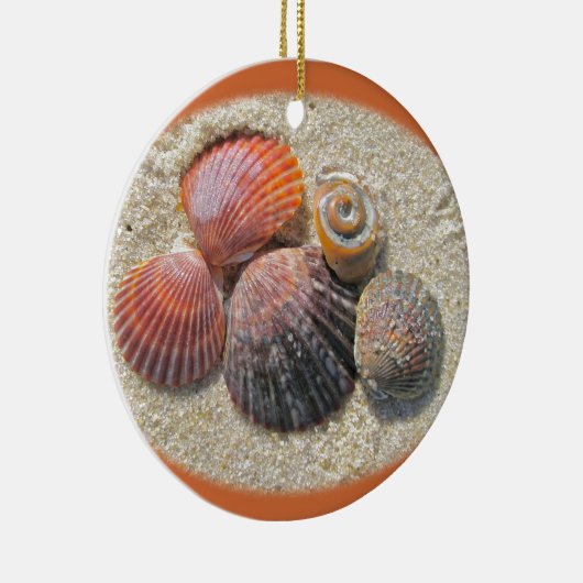 Seashells auf den Strand-Weihnachtsverzierungen Keramikornament (Rechts)