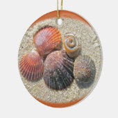 Seashells auf den Strand-Weihnachtsverzierungen Keramikornament (Links)