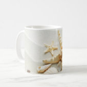 Seashells auf der Strand-Tasse Kaffeetasse (Vorderseite Links)