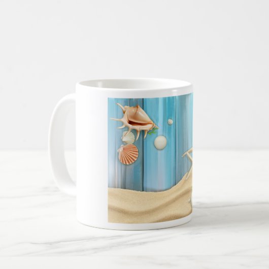 Seashells auf Sand Kaffeetasse (Vorderseite Links)