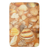 Seashells Collection am Strand Badematte (Vorderseite Vertikal)