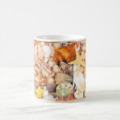 Seashells-Hintergrund Kaffeetasse (Mittel)
