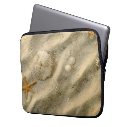 Seashells im Sand Laptopschutzhülle (Vorderseite Links)