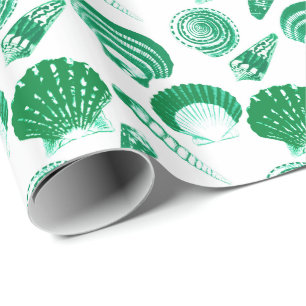 Seashells - Smaragdgrün auf einem weißen Geschenkpapier